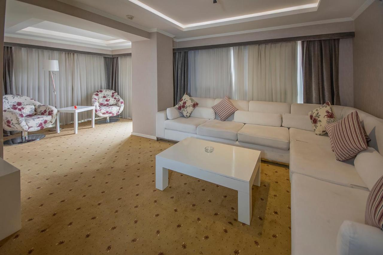 Nk Hotel Smirne Esterno foto